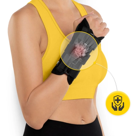 Merev sínnel ellátott csuklórögzítő jobb kézre