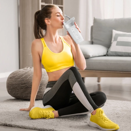 ULTRA shaker étrend-kiegészítőhöz, 700 ml