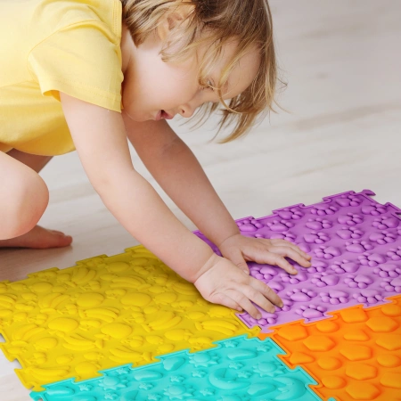 Ortopédiai érzékszervi puzzle szőnyeg gyermekeknek, 4 darab.