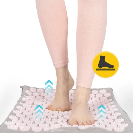 Párnával ellátott klasszikus akupresszúrás szőnyeg, rózsaszín