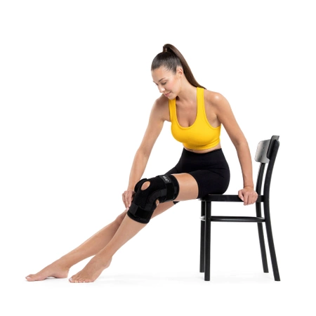 Térdkalács-stabilizátorral ellátott térdrögzítő, M