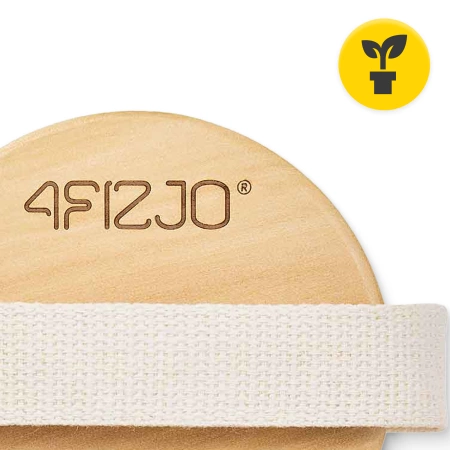 Kitüremkedéssel ellátott masszázskefe szárazon végzett testmasszázshoz