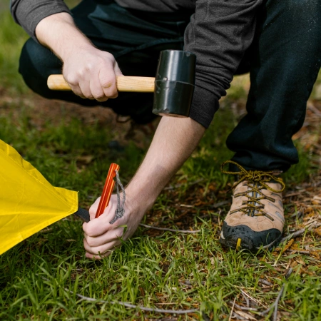 Háromszög alakú alumínium sátorcövek készlet, 15 cm, 10 db