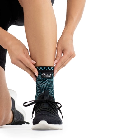 Rugalmas bokaszorító, M, kék