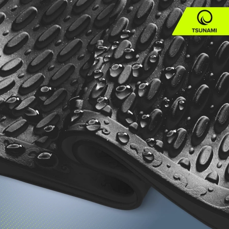 TSUNAMI női úszósapka, szöveges minta, fekete