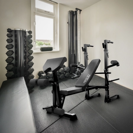 ULTRA fekvenyomó pad beépített állvánnyal