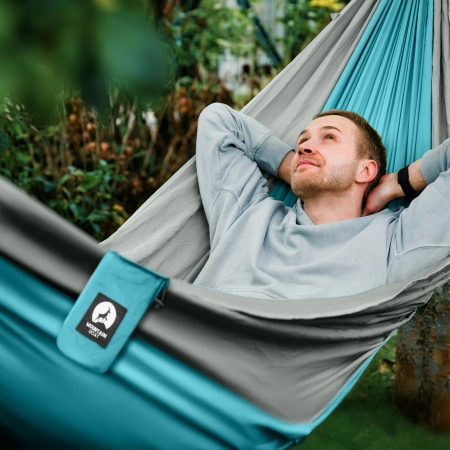 Mountain Goat egy személyes utazási függőágy, szürke és türkiz