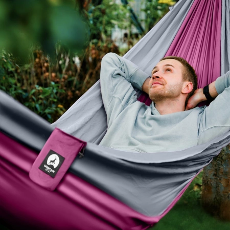 Mountain Goat egy személyes utazási függőágy, szürke és rózsaszín